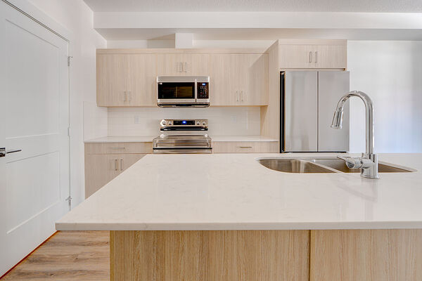 Calgary 2 bedrooms Condo Unit for rent. Property photo: 751284-3