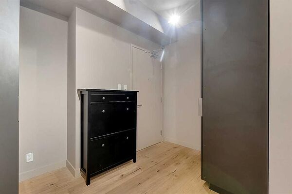 Calgary 2 bedrooms Condo Unit for rent. Property photo: 751321-2