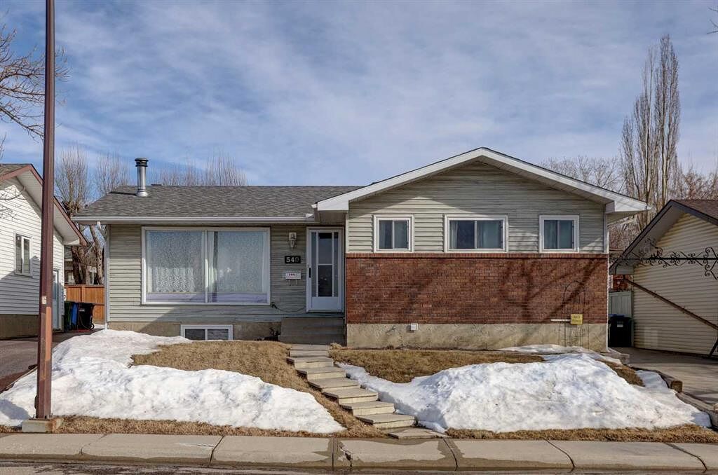 Calgary 3 bedrooms Main Floor for rent. Property photo: 751338-1