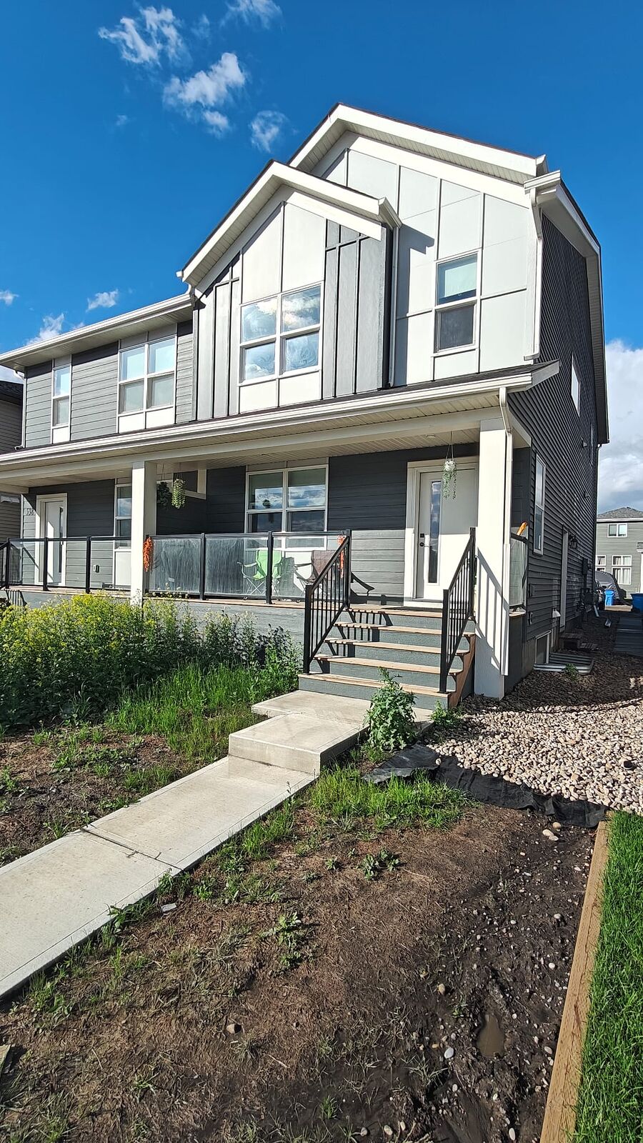 Calgary 3 bedrooms Duplex for rent. Property photo: 751343-1