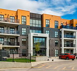 Amazing 3rd Floor 2 Bedroom + Den 2 Bathroom 10 ft ceilings Enormous Balcony!
