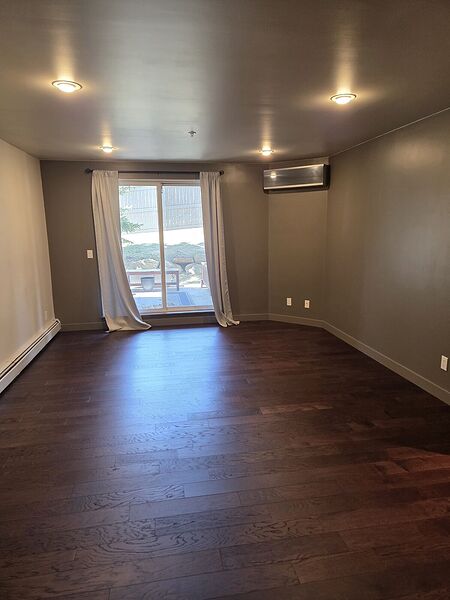 Calgary 2 bedrooms Condo Unit for rent. Property photo: 751405-3