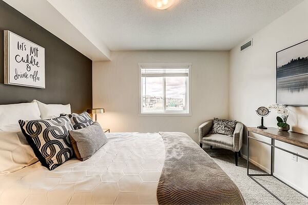Calgary 2 + Den bedrooms Condo Unit for rent. Property photo: 751408-3