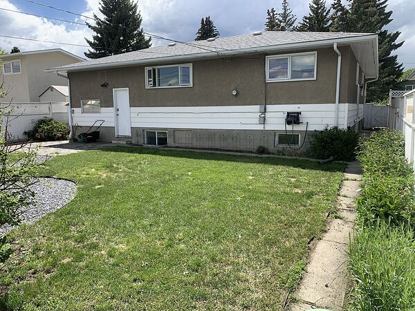 Calgary 2 bedrooms Basement for rent. Property photo: 751416-2
