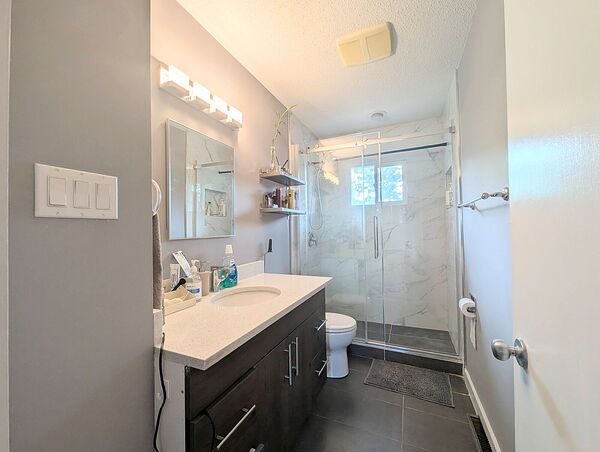 Calgary 1 bedroom Room For Rent for rent. Property photo: 751450-3
