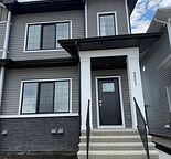 3 bed 2.5 baths main floor in Huxley