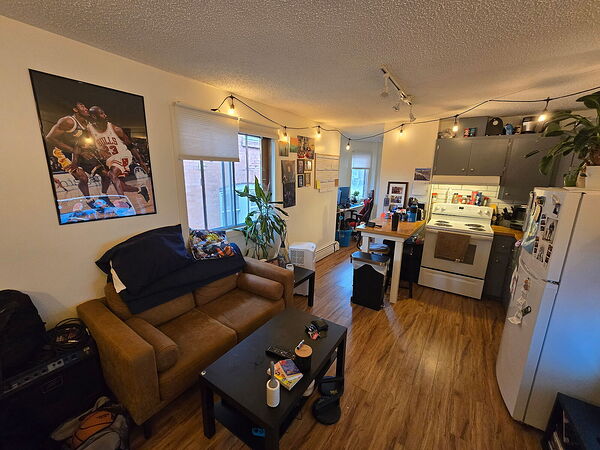Calgary 1 bedroom Condo Unit for rent. Property photo: 751569-2
