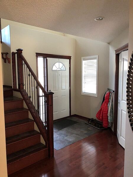 Calgary 3 bedrooms House for rent. Property photo: 751571-2
