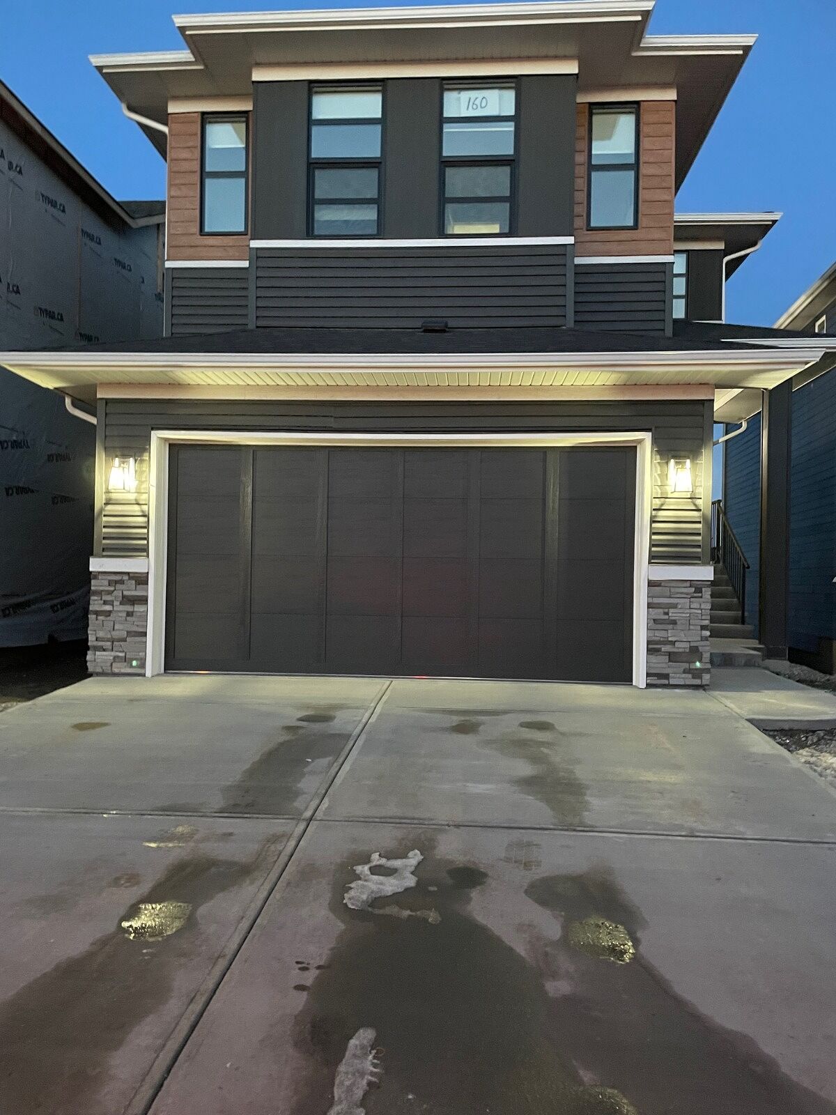 Calgary 5 bedrooms House for rent. Property photo: 751792-1