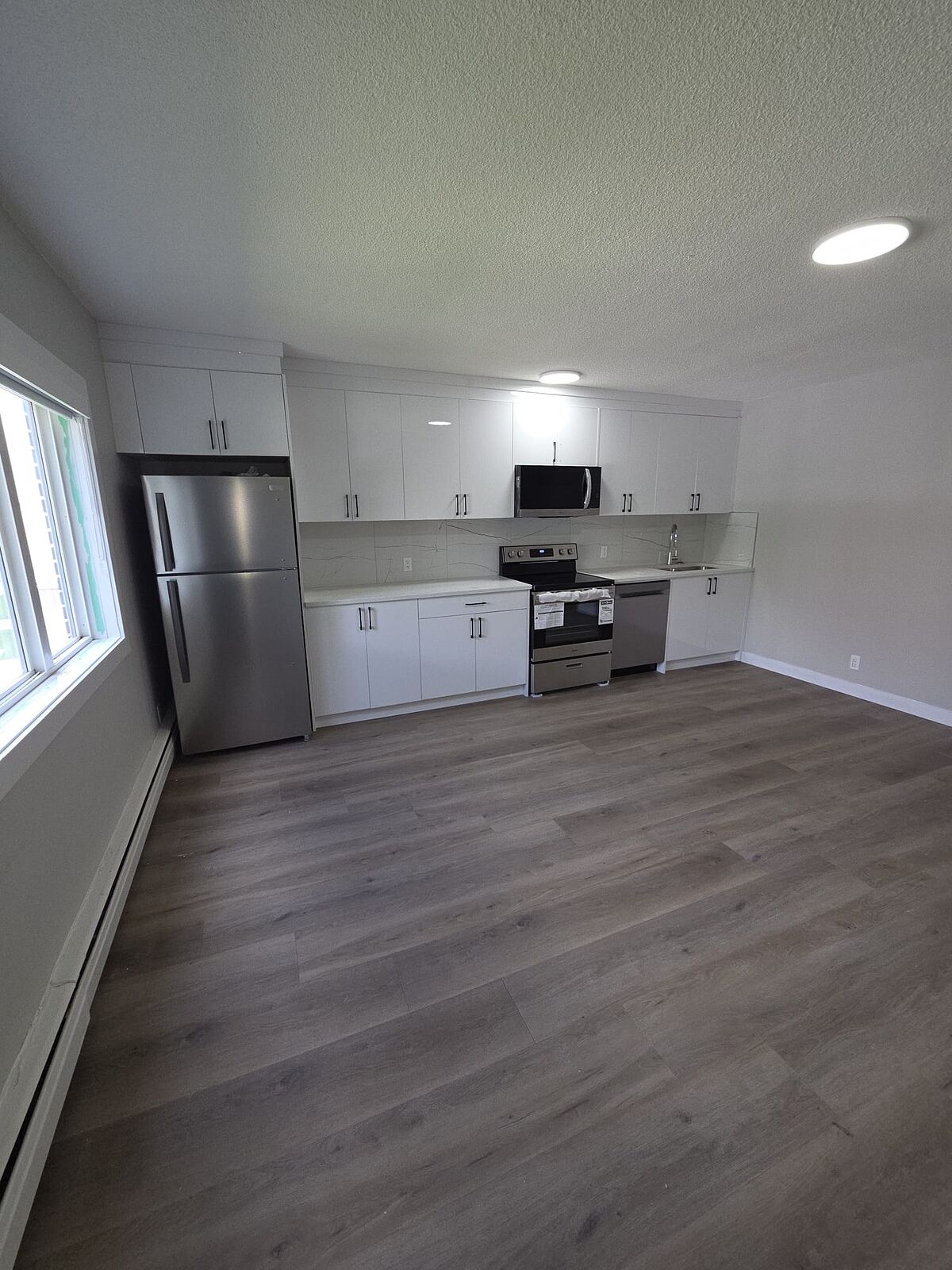Calgary 3 bedrooms Apartment for rent. Property photo: 751861-1