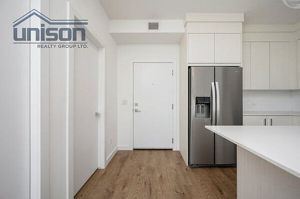 Calgary 2 bedrooms Condo Unit for rent. Property photo: 751868-3
