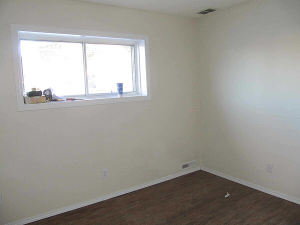 Calgary 3 + Den bedrooms Fourplex for rent. Property photo: 751875-3