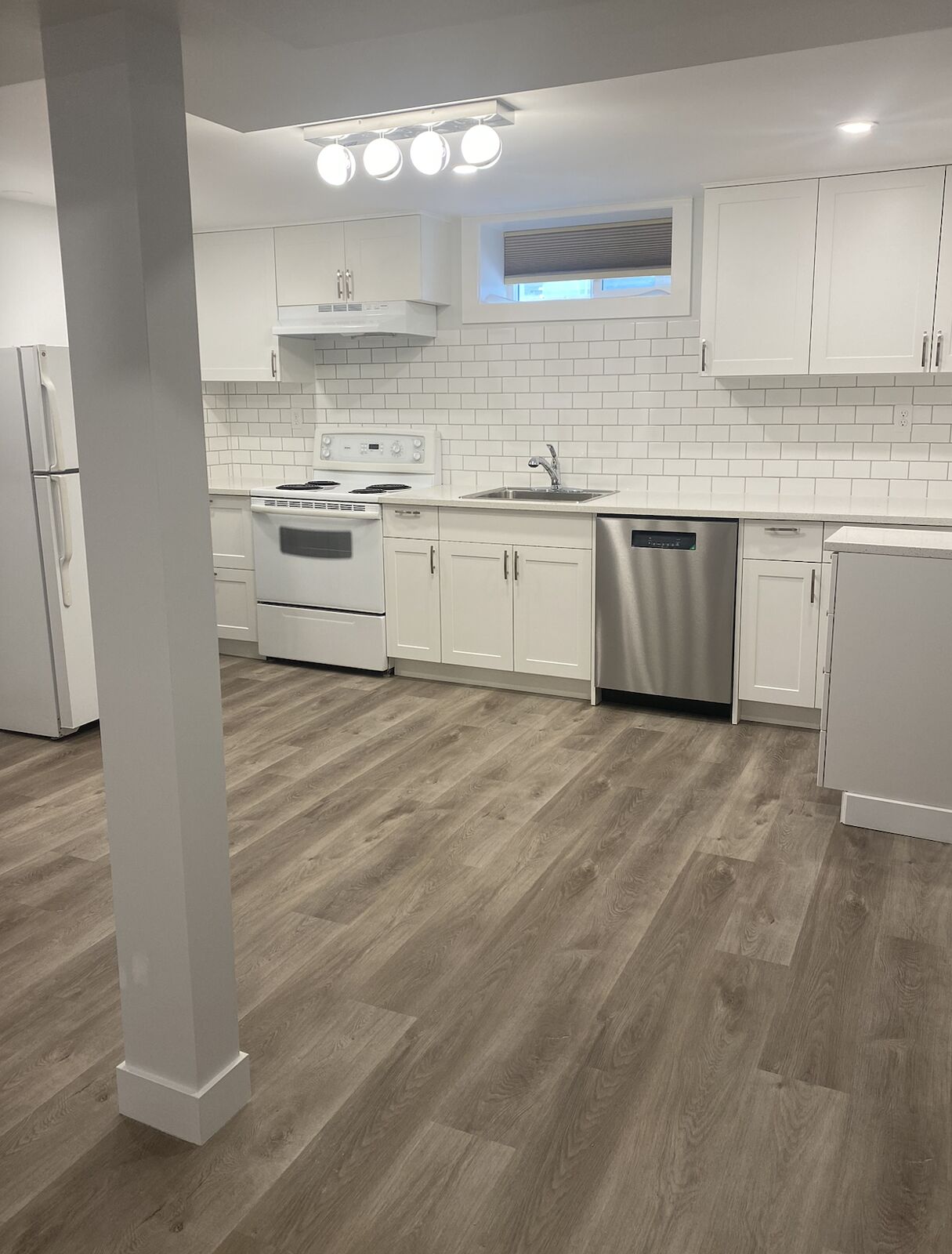 Calgary 2 bedrooms Basement for rent. Property photo: 751930-1