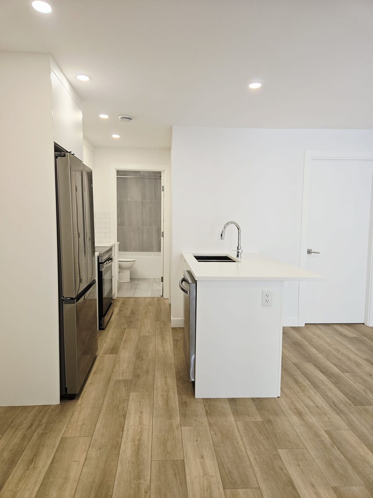 Calgary 1 bedroom Basement for rent. Property photo: 751932-1