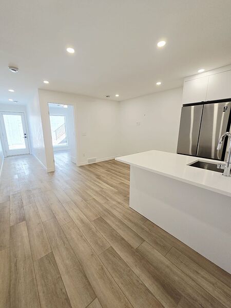 Calgary 1 bedroom Basement for rent. Property photo: 751932-3