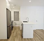 Beautiful Spacious 1 Bed / 1 Bath Basement Suite