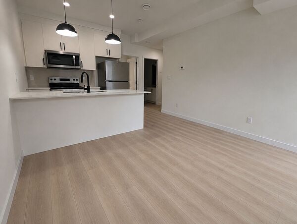 Edmonton 1 bedroom Basement for rent. Property photo: 751945-3