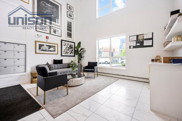 Calgary 2 bedrooms Condo Unit for rent. Property photo: 751984-1