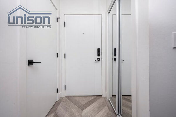 Calgary 2 bedrooms Condo Unit for rent. Property photo: 751984-2