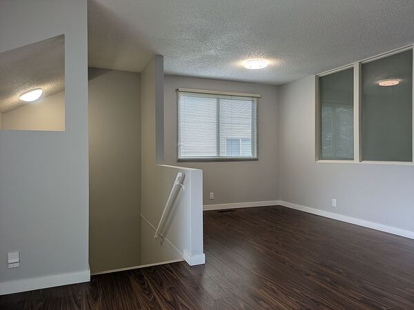 Calgary 6 bedrooms House for rent. Property photo: 752023-3