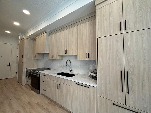 Calgary 1 bedroom Condo Unit for rent. Property photo: 752025-2
