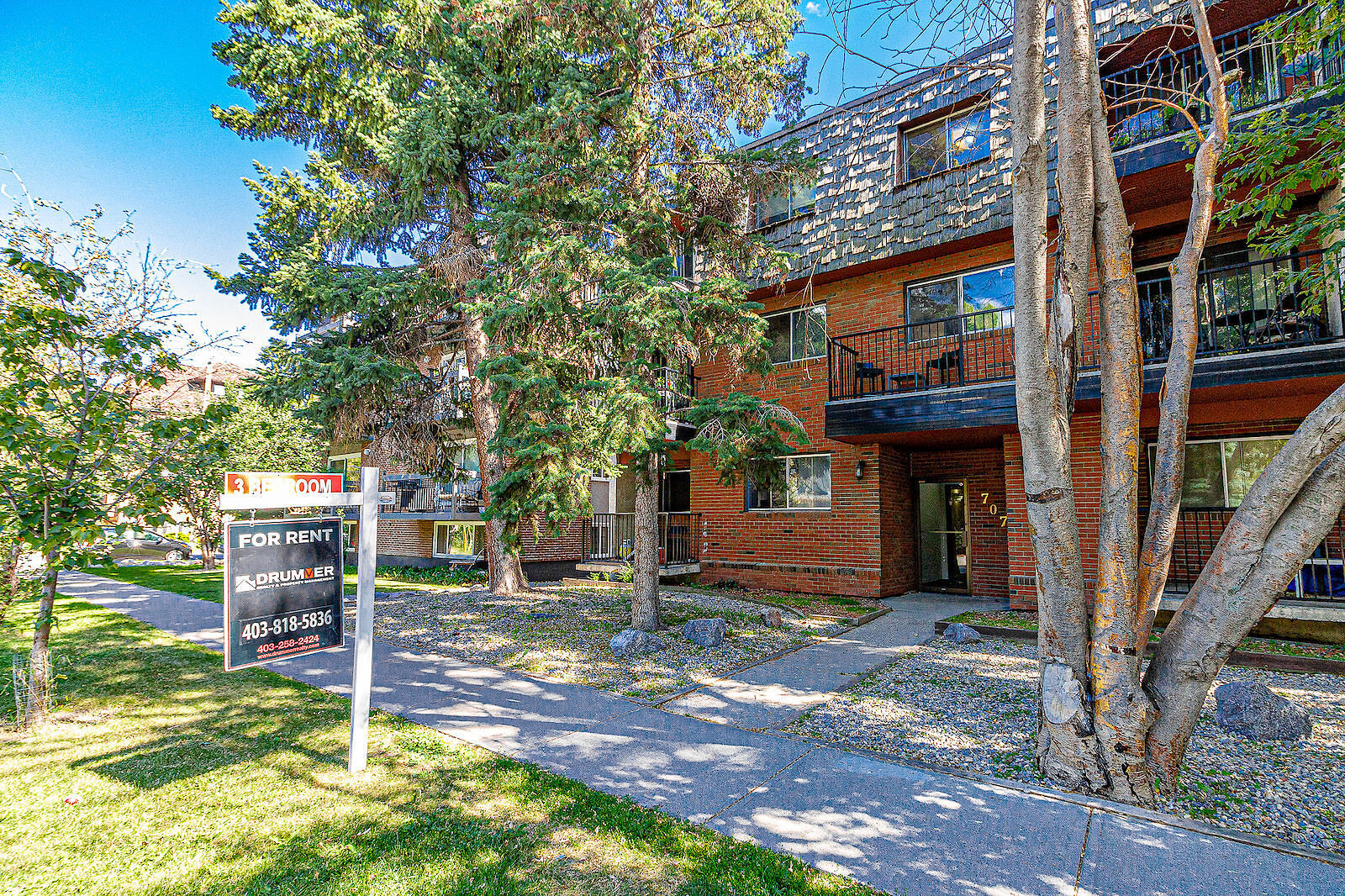 Calgary 3 bedrooms Condo Unit for rent. Property photo: 752050-1