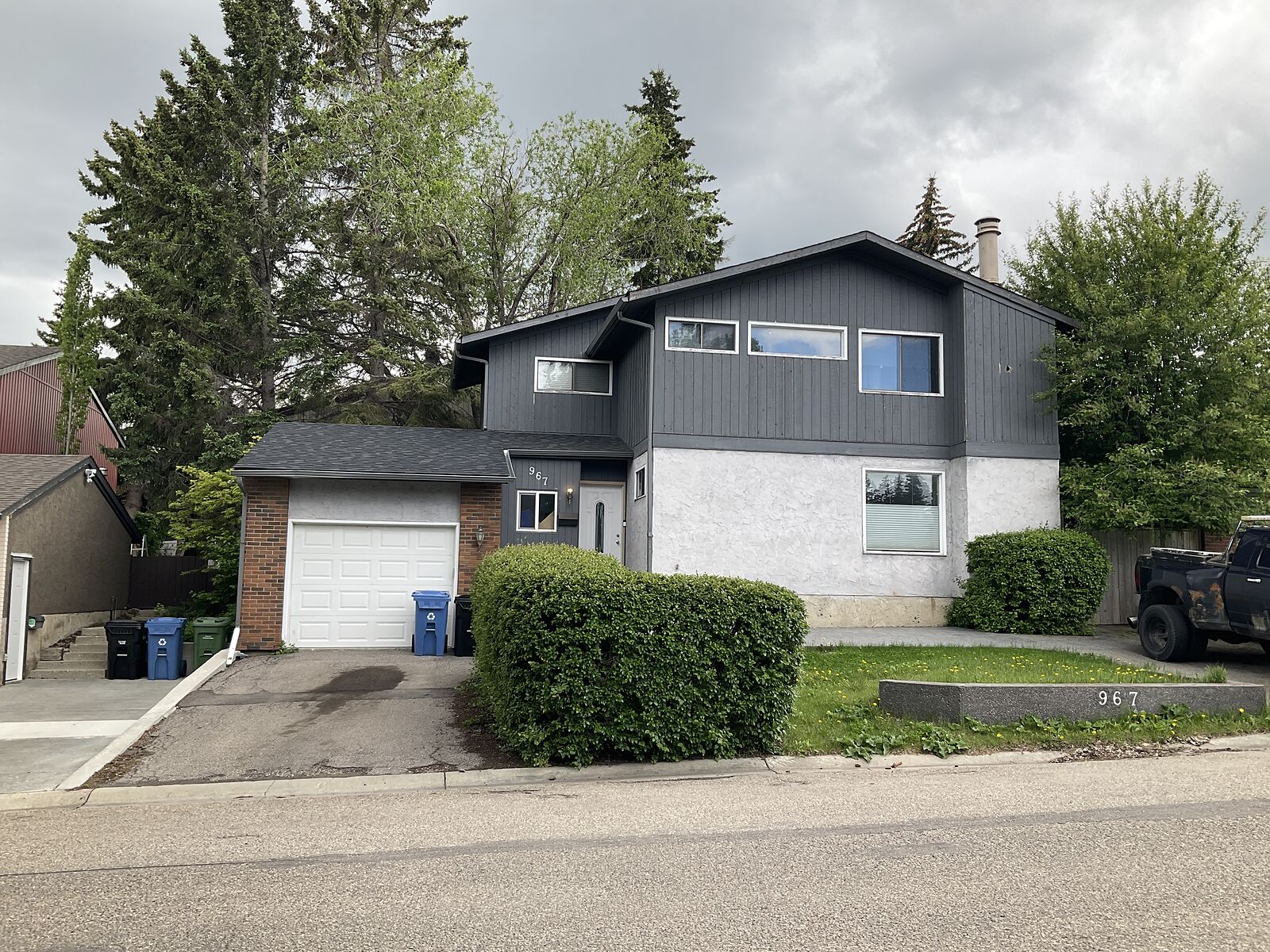 Calgary 3 bedrooms House for rent. Property photo: 752053-1