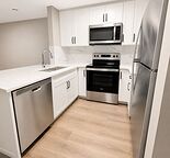 NEW Legal 2-Bedroom Suite| Private Entrance|Lake Access |Pet Friendly |Internet