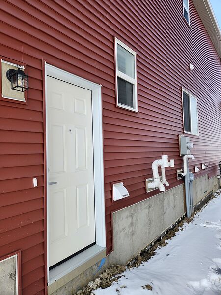 Calgary 2 bedrooms Basement for rent. Property photo: 752110-2