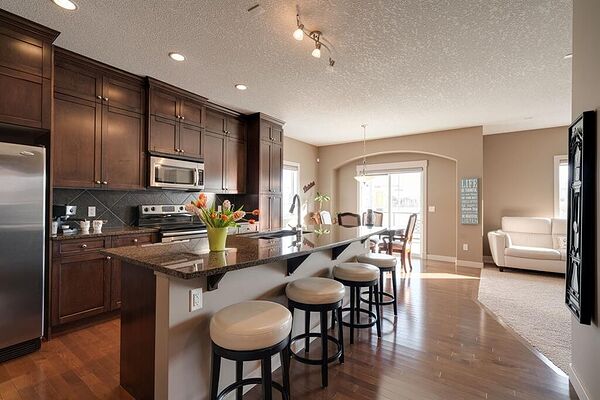 Calgary 3 + Den bedrooms House for rent. Property photo: 752150-3