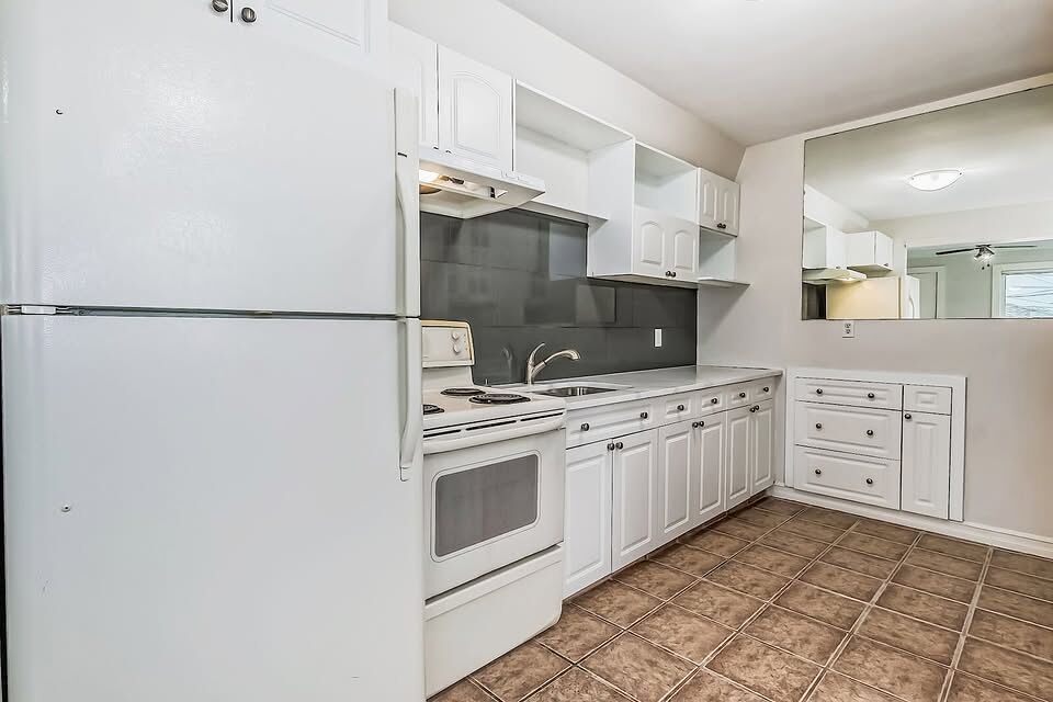 Calgary 2 bedrooms Condo Unit for rent. Property photo: 752221-1