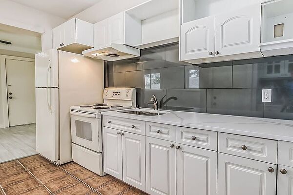 Calgary 2 bedrooms Condo Unit for rent. Property photo: 752221-2