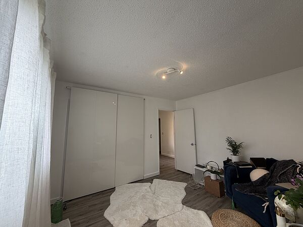 Calgary 3 bedrooms Condo Unit for rent. Property photo: 752271-2