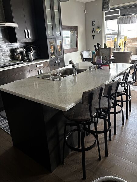 Calgary 4 + Den bedrooms House for rent. Property photo: 752272-2