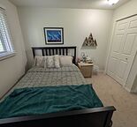 Bright & Spacious Unfurnished Room for Rent – Shawnessy Townhome
