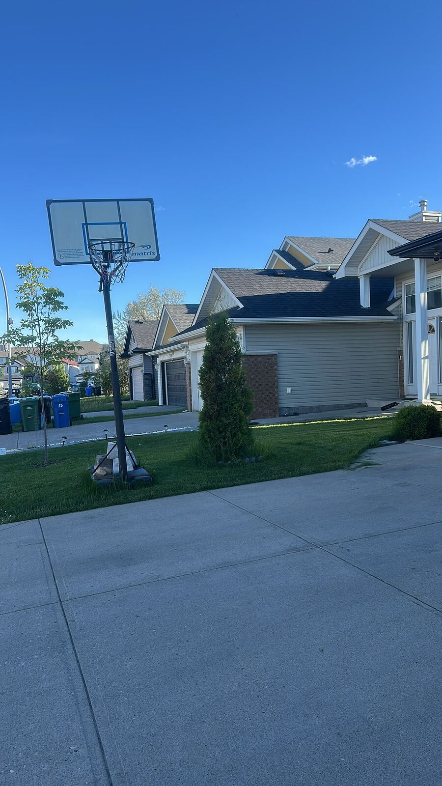 Calgary 3 + Den bedrooms House for rent. Property photo: 752329-1