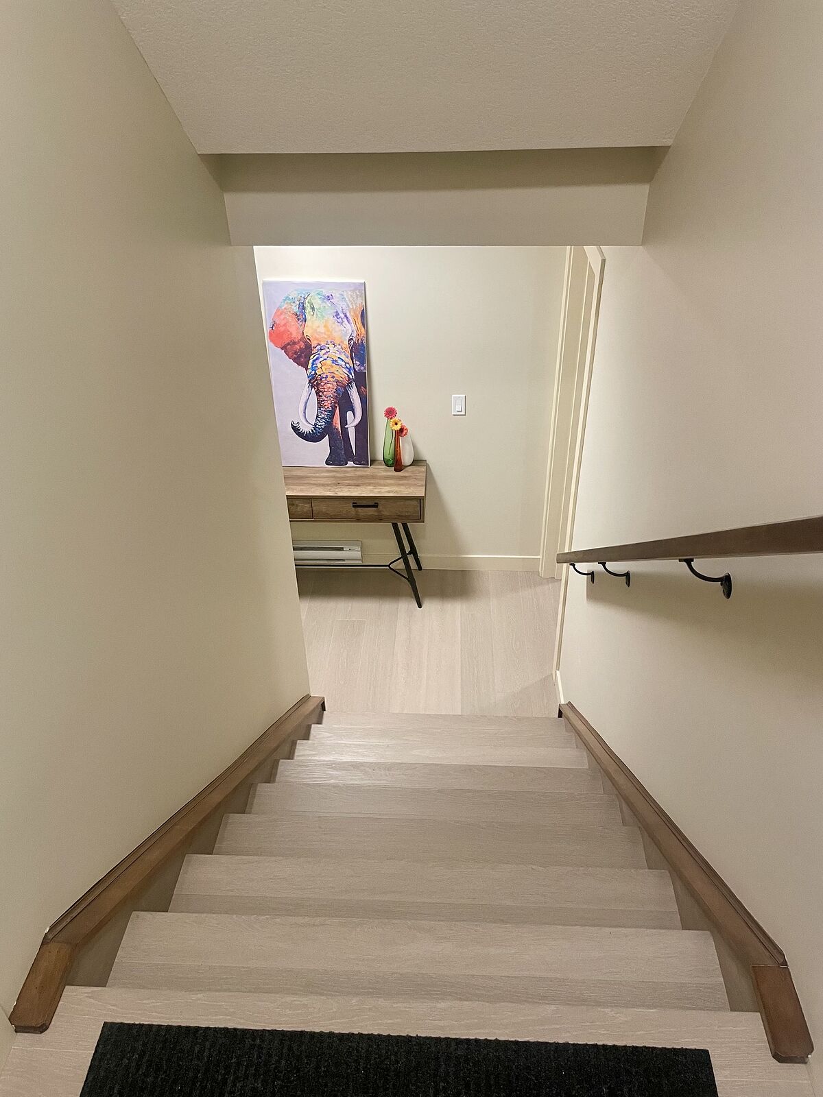 Calgary 1 bedroom Basement for rent. Property photo: 752361-1
