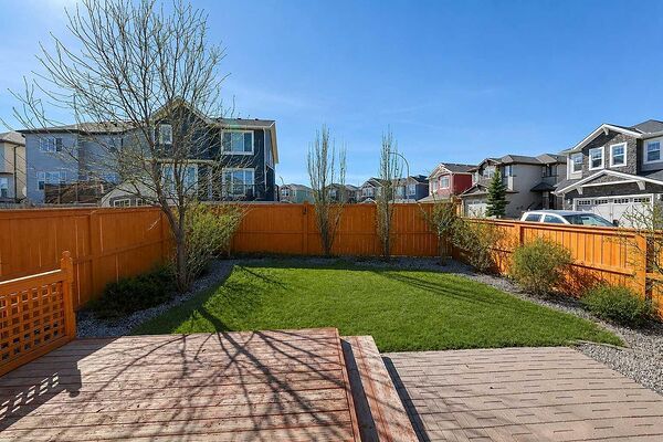 Calgary 4 bedrooms House for rent. Property photo: 752383-3