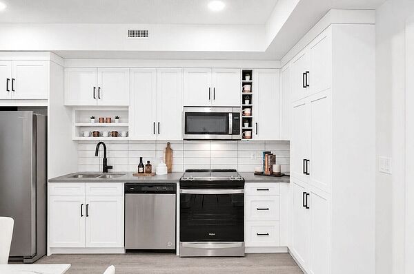 Calgary 1 + Den bedrooms Condo Unit for rent. Property photo: 752467-3