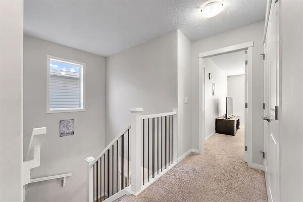 Calgary 3 bedrooms House for rent. Property photo: 752477-3