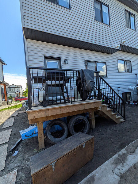 Calgary 3 bedrooms Townhouse for rent. Property photo: 752495-2