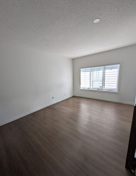 Calgary 3 bedrooms Townhouse for rent. Property photo: 752496-2