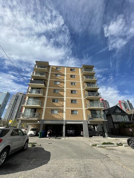 Calgary 1 bedroom Apartment for rent. Property photo: 752498-2