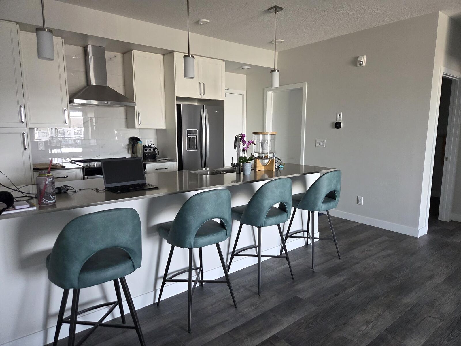Calgary 1 bedroom Room For Rent for rent. Property photo: 752500-1