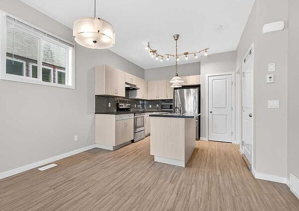 Calgary 3 bedrooms Main Floor for rent. Property photo: 752516-3
