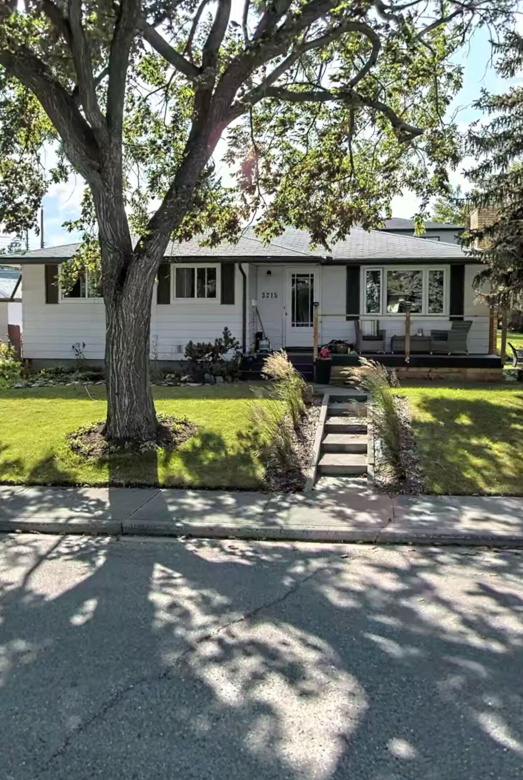 Calgary 3 bedrooms Main Floor for rent. Property photo: 752538-1