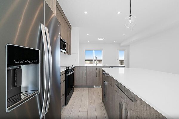 Calgary 4 bedrooms Townhouse for rent. Property photo: 752613-3