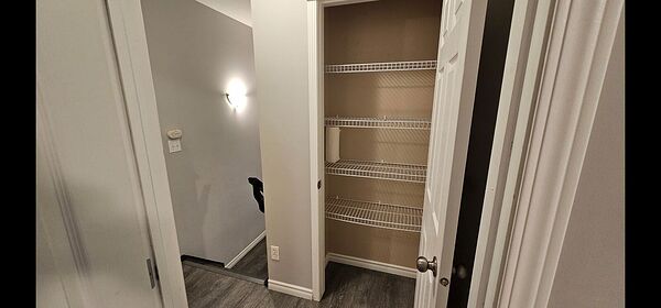 Calgary 2 bedrooms Townhouse for rent. Property photo: 752616-2