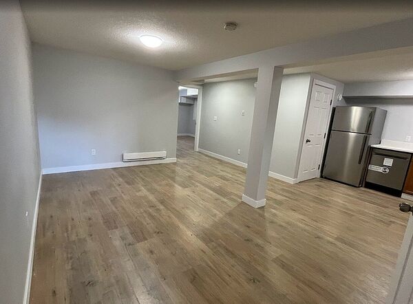Calgary 3 bedrooms Basement for rent. Property photo: 752617-3