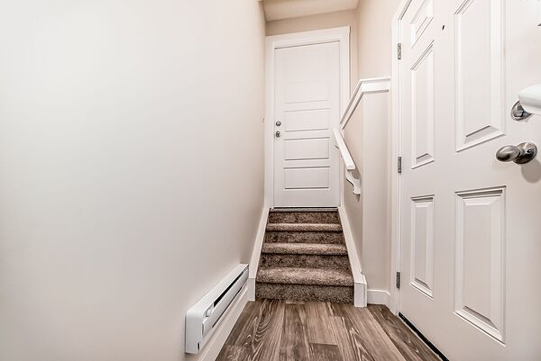 Calgary 2 bedrooms Basement for rent. Property photo: 752622-2